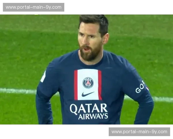 昂热五后卫消极阵型应对朗斯，定位球成唯一破局希望